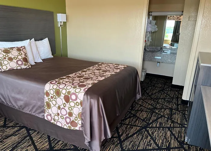 Travelodge By Wyndham Mansfield